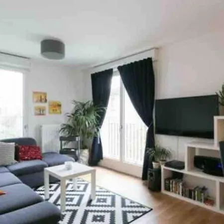 Appartamento Cozy & Quiet Getaway Just 300m From Paris With Free Private Parking